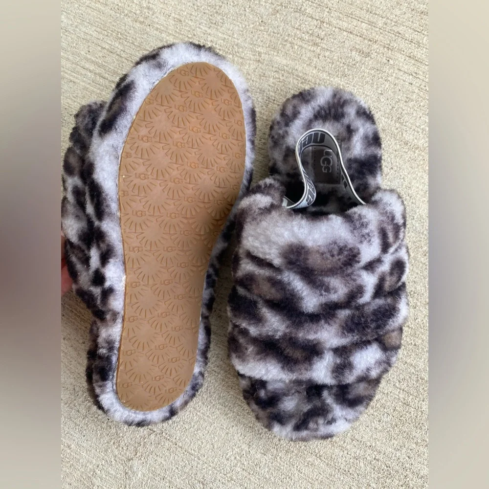 UGG Fluff Yeah Slide Youth Wool Slingback Slipper Sandal, Size 4